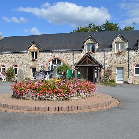 Au Relais Du Gue De Selle Hotel Mezangers Bagian luar foto