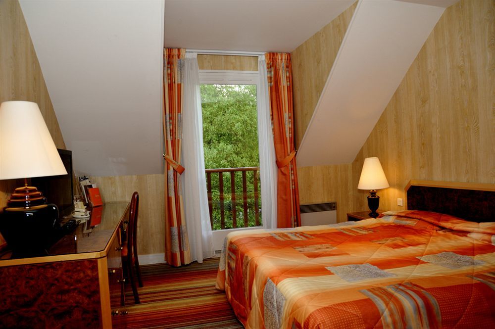 Au Relais Du Gue De Selle Hotel Mezangers Bagian luar foto