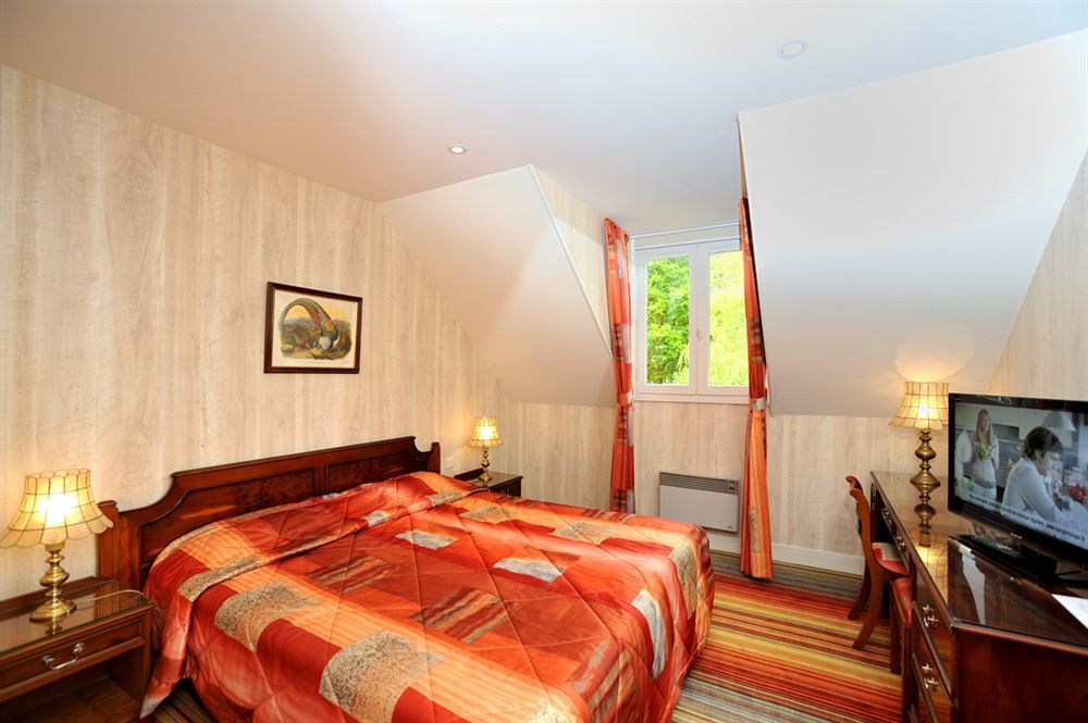 Au Relais Du Gue De Selle Hotel Mezangers Bagian luar foto
