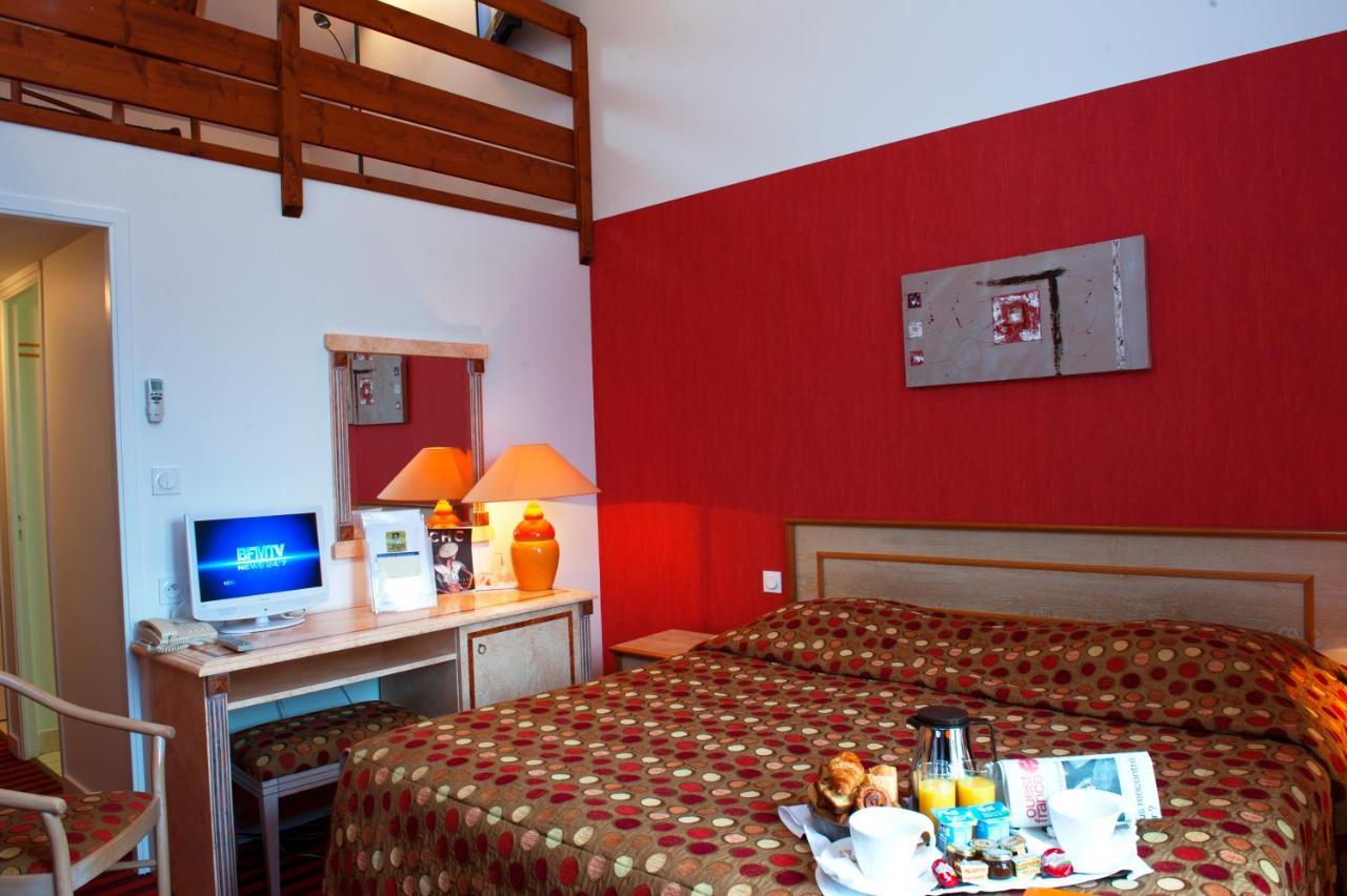 Au Relais Du Gue De Selle Hotel Mezangers Bagian luar foto